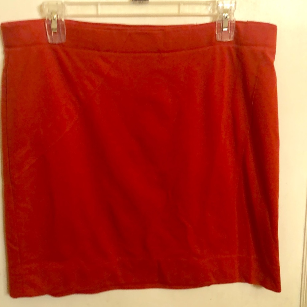 Large burnt orange above knee Simply Vera skirt